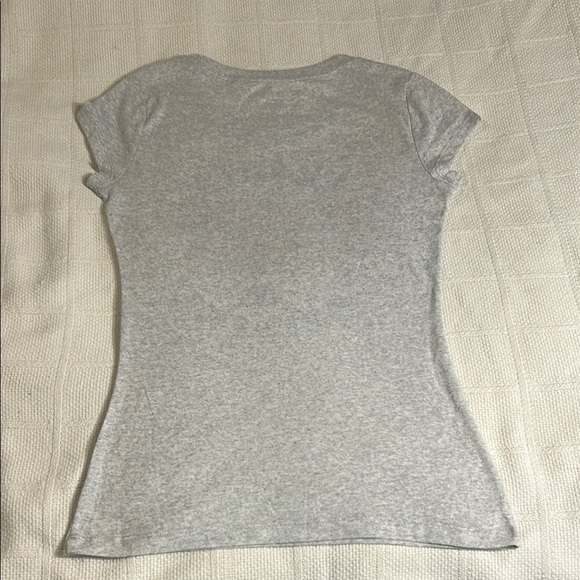 Wound Up Gray Short Sleeve Tee with Red and Black Print - Picture 2 of 4